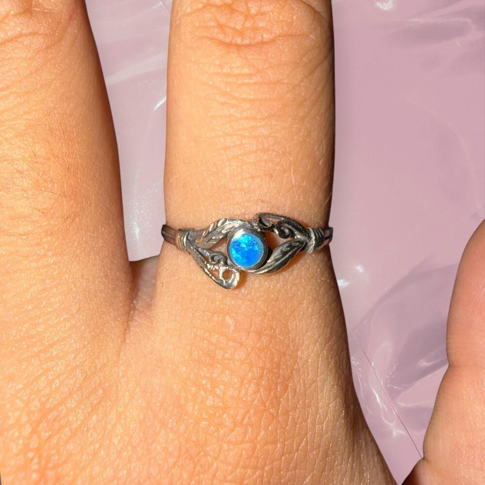 Y2K fairy boho 925 Sterling Silver dainty blue opal ring with feathers Size 7